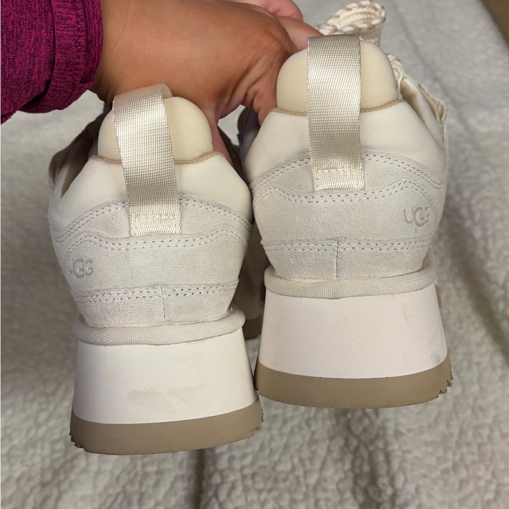 NWOT Ugg Astromel in Jasmine Size 7 - Picture 4 of 11
